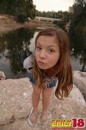 18 year old girl Nicole Ray showing off her tits and twat on golf course